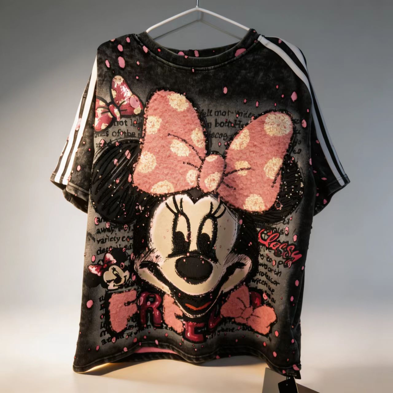Exquisitely Embroidered Minnie T-Shirt – A Touch of Whimsy